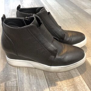 Wedge heel sneakers